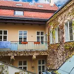 Luxury 1 Bedroom Apartment In Central Prague